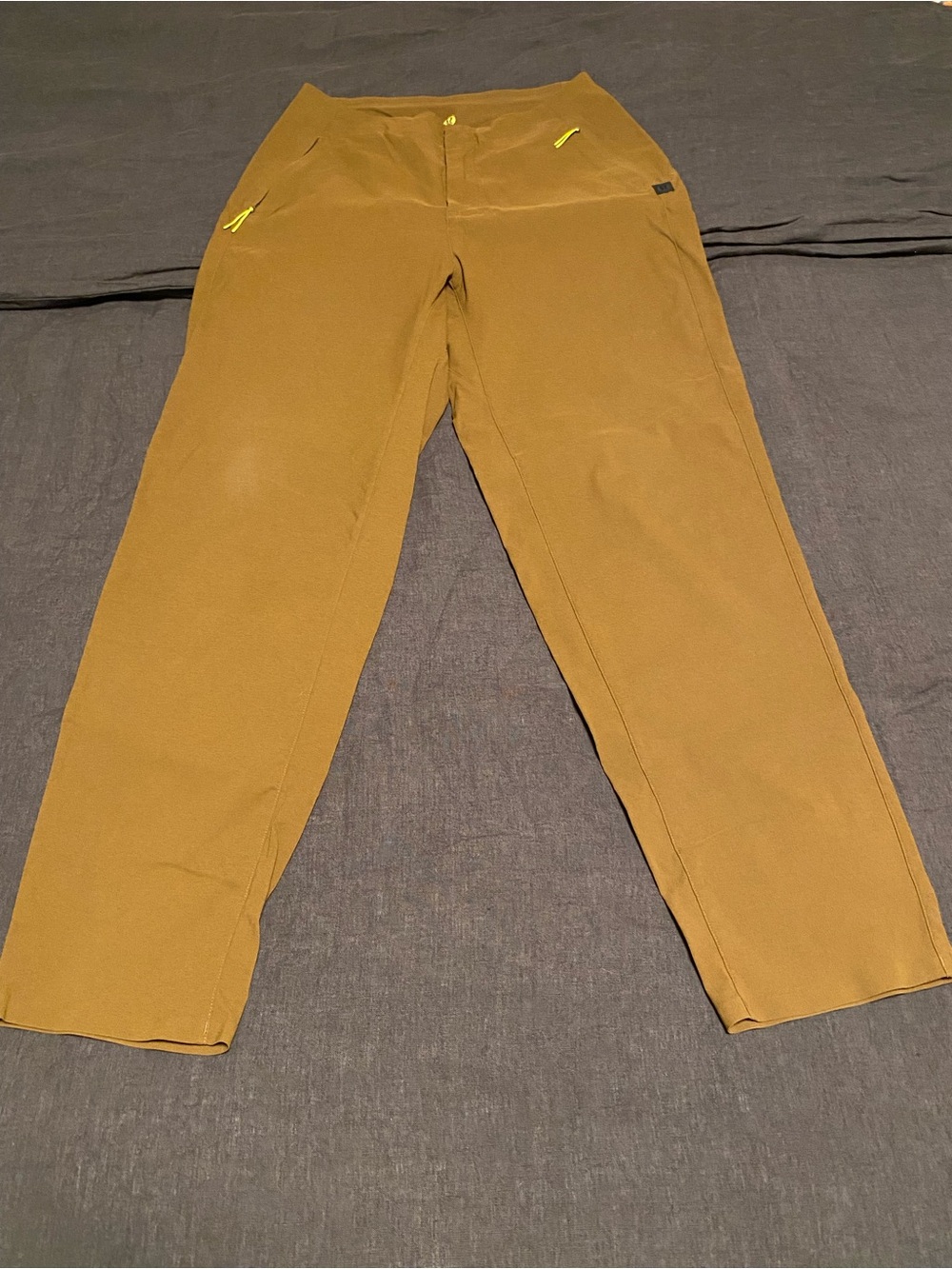 lululemon athletica Lab Straight-Leg Pants in Caramel